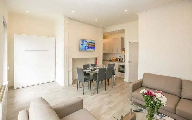 St Stephen's Green District Apartments 2