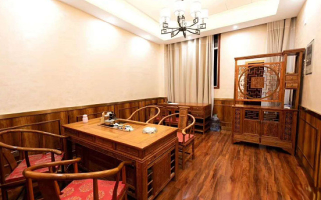 Xianfeng Jintian Holiday Inn