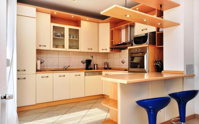 Apartment Luxury Cream