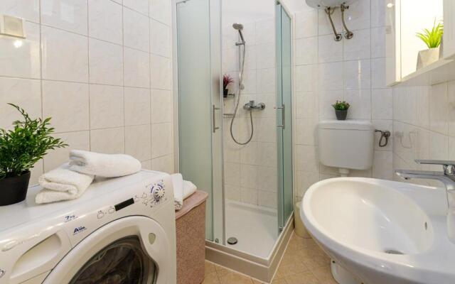 Apartments Kiki 150 METERS TO THE BEACH