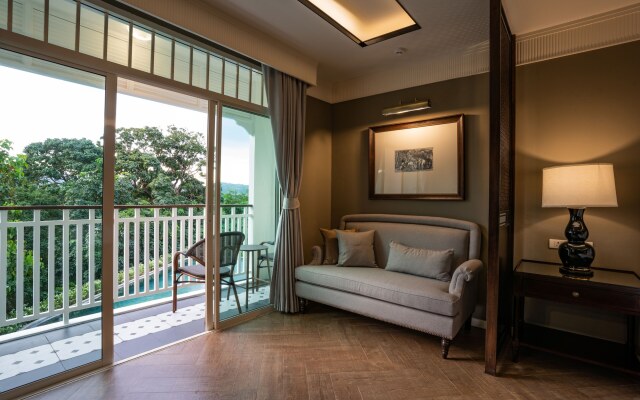 Marina Gallery Resort Kacha Kalim Bay