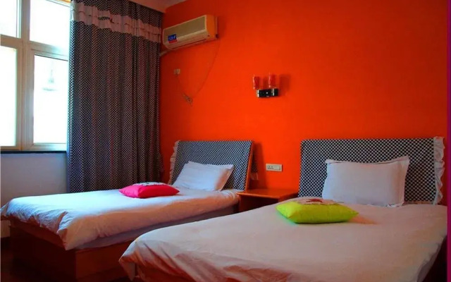 Wuzhen Yishuige Inn