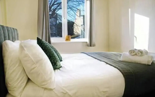 Host Stay Clacton Waves
