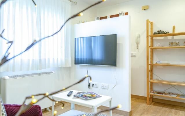M (SDM21) Coqueto apto. Vallecas Free WIFI
