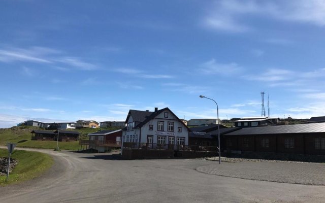 Hotel Framtíð