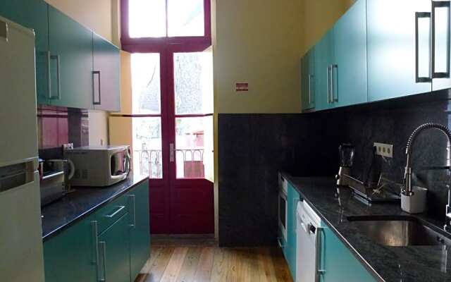 Canvas Atelier Hostel