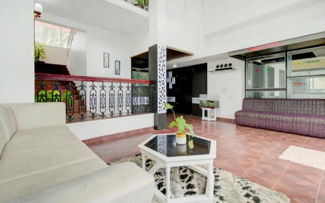 Capital O75308 Floatel International Beach Resort