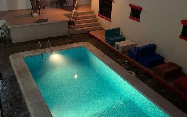 Hotel Renacer