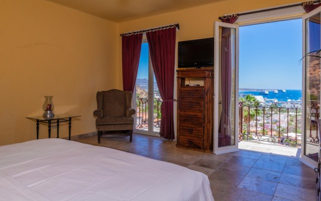 Ocean View 4BR Villa Steps From Cabo: Villa Haydee