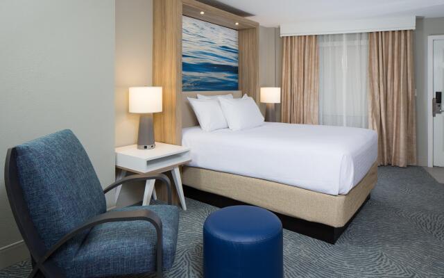 Crowne Plaza Melbourne - Oceanfront by IHG