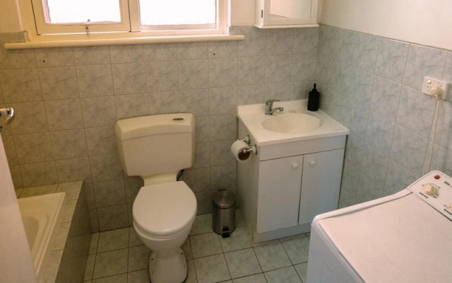 A Wave Away @ Glenelg Cosy Unit Near The Beach