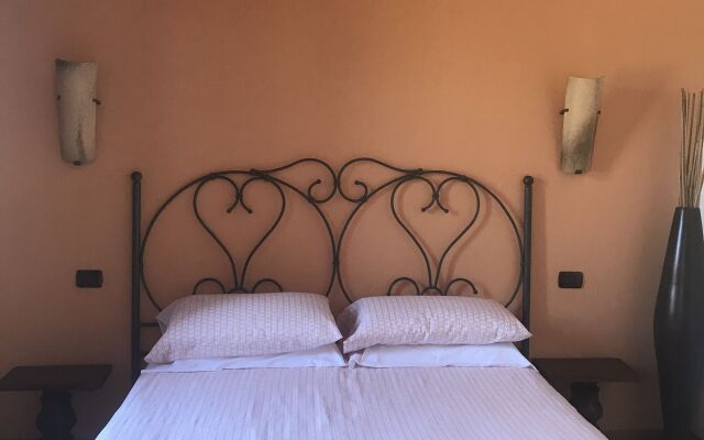 Country Villa with Swimming Pool