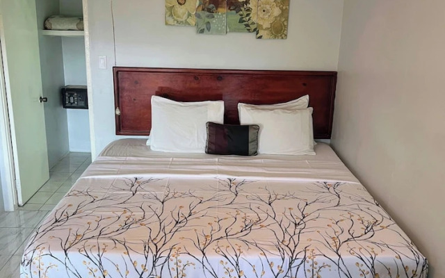 Paradise On The Rocks Hotel