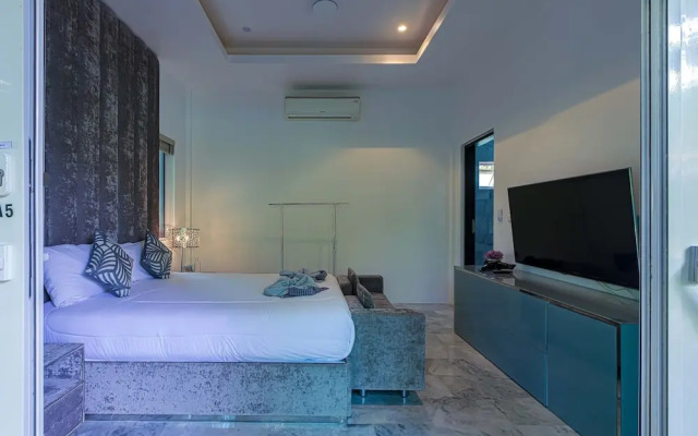 6BR Luxury Tropical Pool Villa PH125