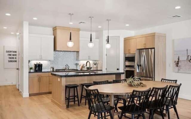 Laguna Beach 4 Bedroom Townhouse