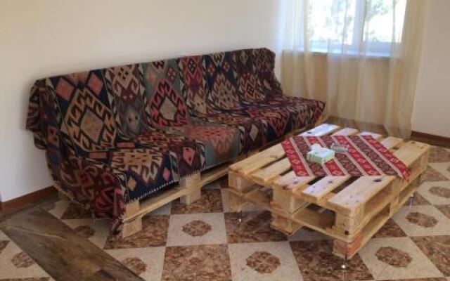 Areni Lodge Guest House & Cottage