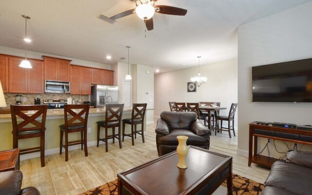 Storey Lake 4 Bedroom Townhome w Splashpool - 1619ST