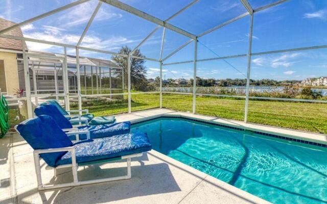 Clifford's Pinewood Estates Vacation Home