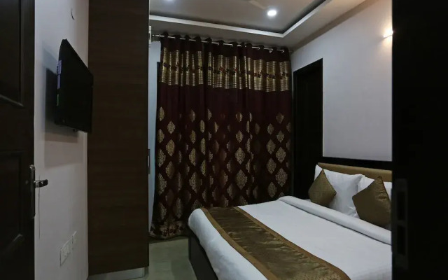 OYO 5470 Atithi Residence