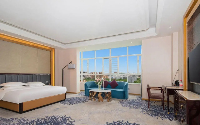 Metropolo Yining Development Zone Hotel