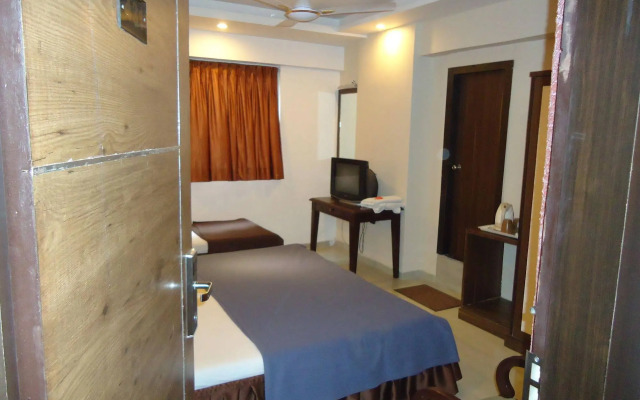 Maan Residency Hotel