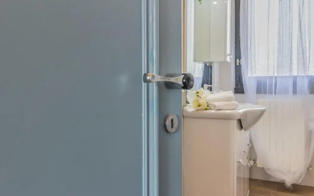 Blu al Lago in Lierna