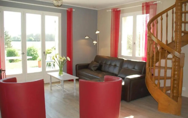 Gîte Saint-Jean-de-la-Motte, 6 pièces, 15 personnes - FR-1-410-223