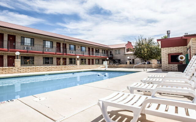 Econo Lodge Cortez near Mesa Verde