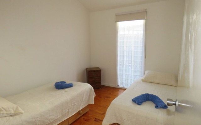 5 Little Penguin Cottage in Cowes – Guest Rooms – Cowes