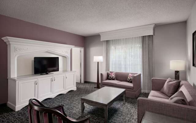 Anaheim Majestic Garden Hotel
