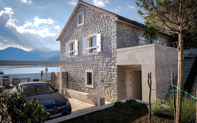 "villa Lastva is a Five Star Seafront Luxury Villa With Privite Pool"