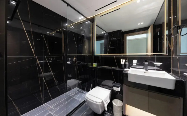 Bright 1BR in Binghatti Corner