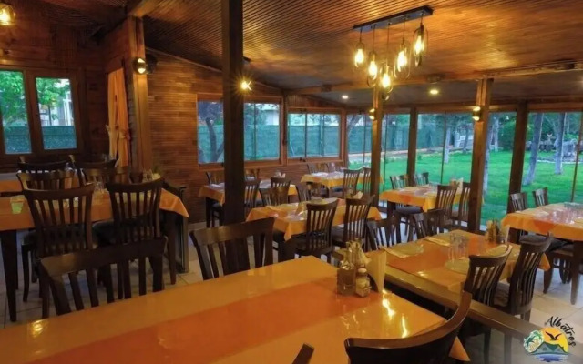 Abana Albatros Bungalow ve Restoran