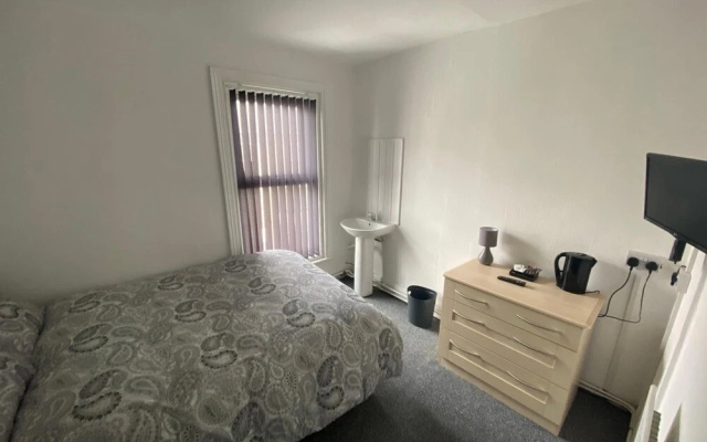 Honley Hotel