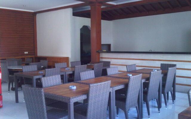 Mirah Hostel
