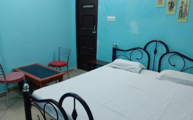 Room-janardan Homestay Lucknow