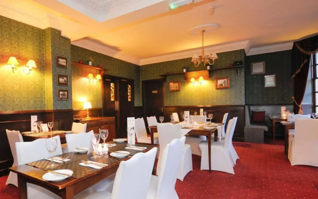 Ferrybridge Hotel
