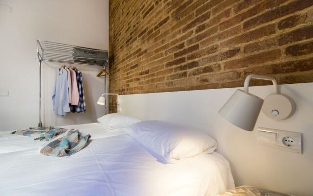 Happy People Plaza España