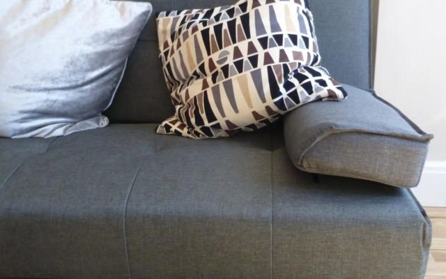 Cosy and Peaceful Maisonette with Terrace, Kidderminster