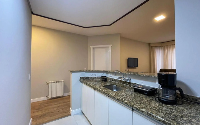 Apartamento a 100m da Rua Coberta