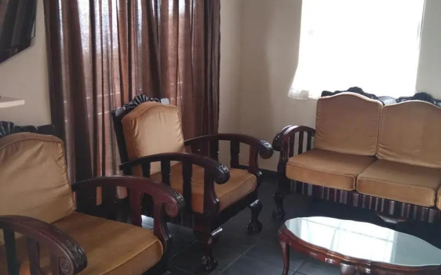 Henry's House on Sea