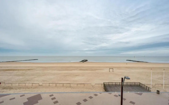 Panoramic Beachfront Bliss