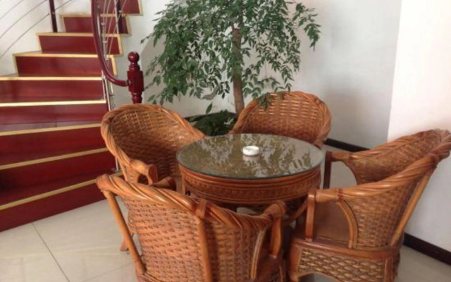 Huali Business Hotel