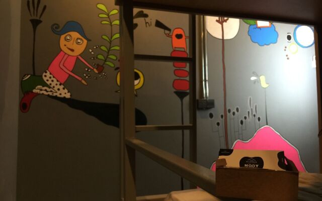 The neighbor hoot hostel & cafe