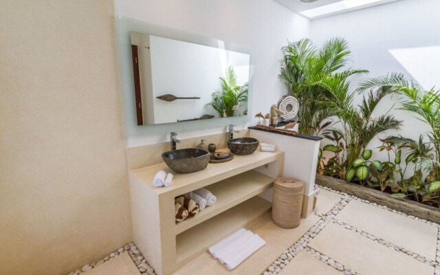 Private Villa in Seminyak 1156