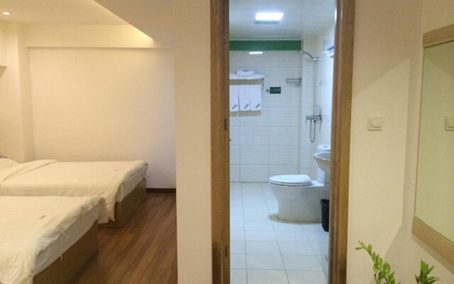 Hometree Theme Hotel