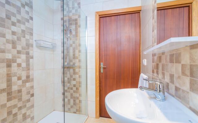 CAN PEDRO ROS - Chalet with terrace in S'ILLOT. Free WiFi