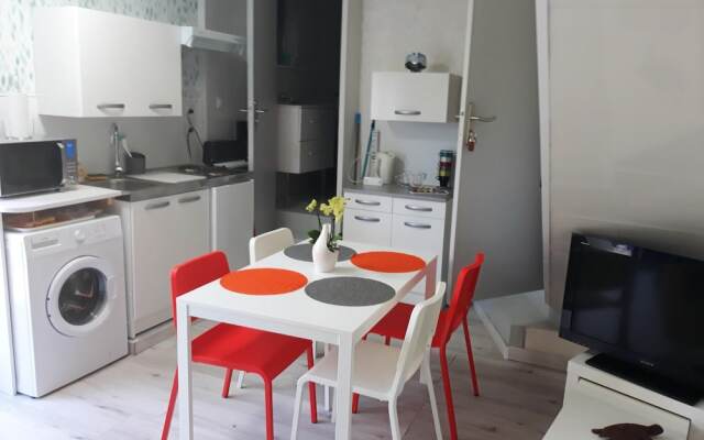 Studio in Saint-apollinaire, With Shared Pool, Enclosed Garden and Wifi