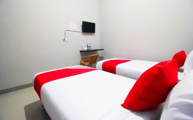 Fajar Residence by OYO Rooms