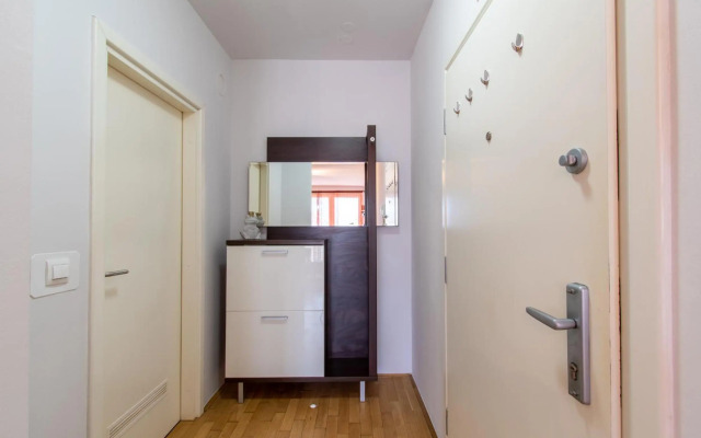 Flexible SelfCheckIns 31 - Zagreb - Garage - Loggia - New